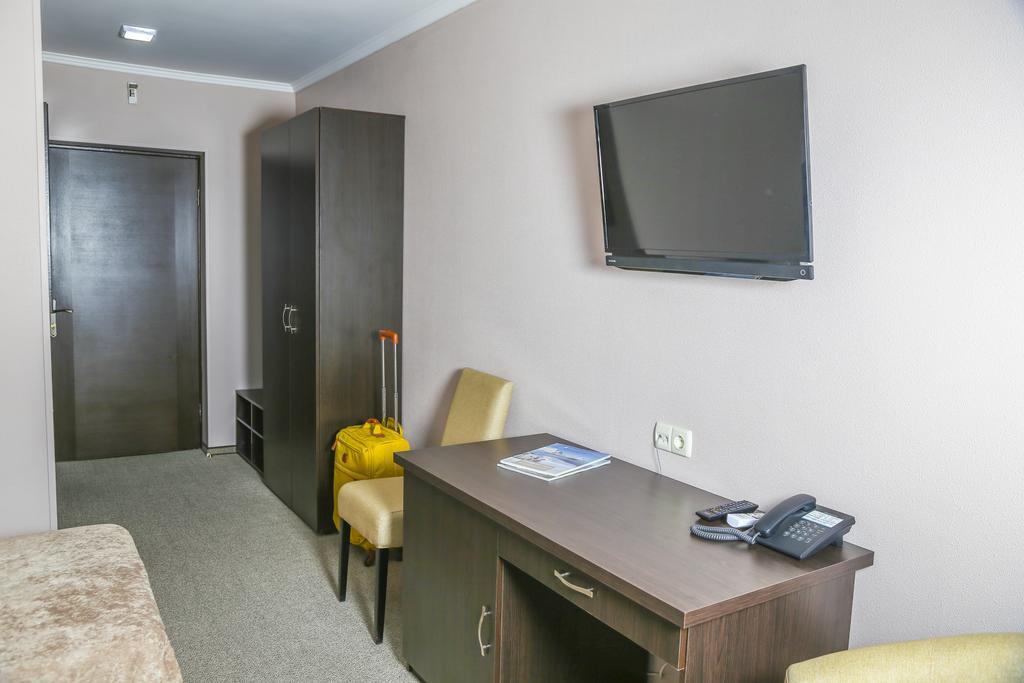 Dnepropetrovsk Hotel Exterior photo